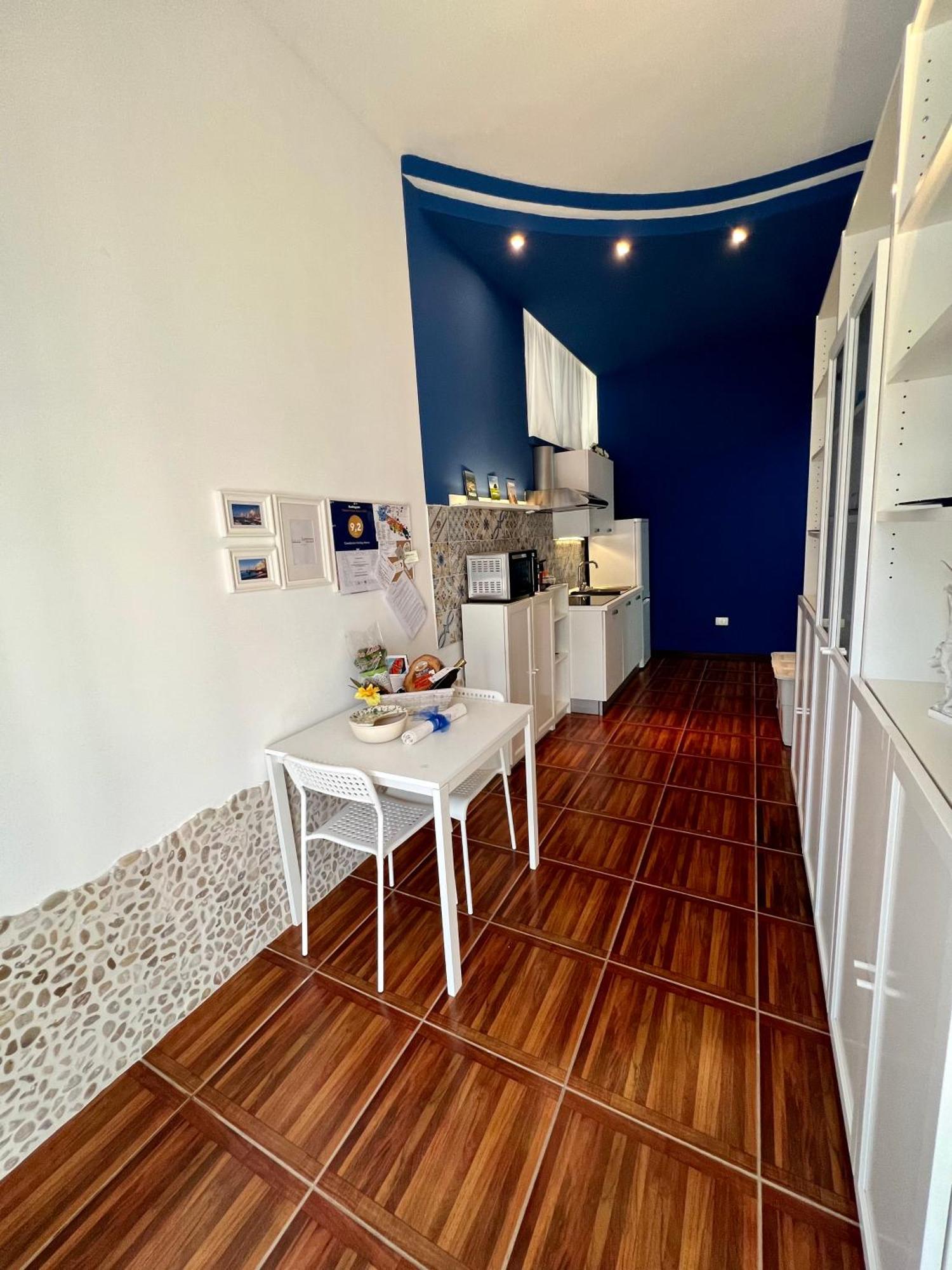 Casadamare Holiday Home Джовинацо Екстериор снимка