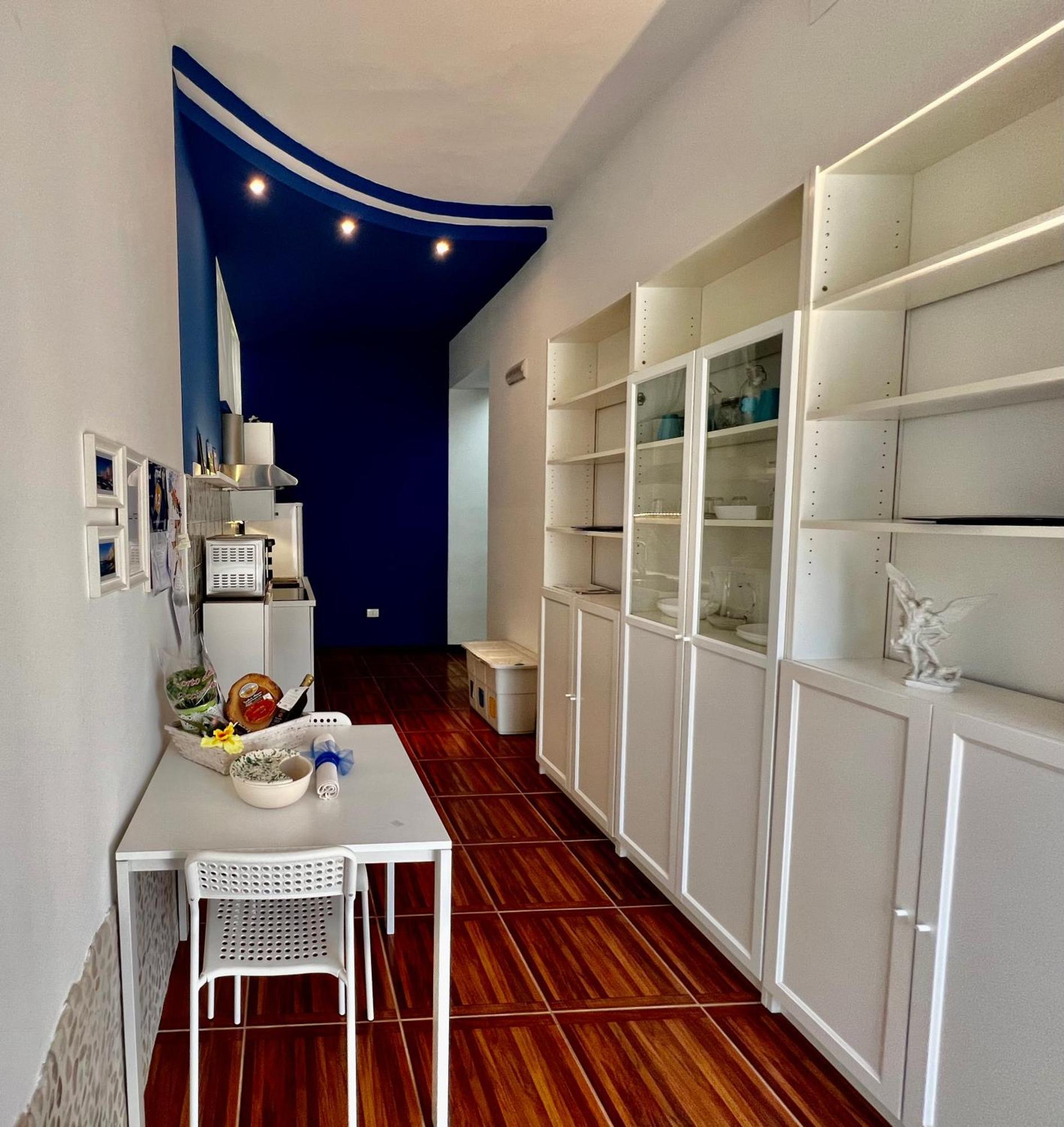 Casadamare Holiday Home Джовинацо Екстериор снимка