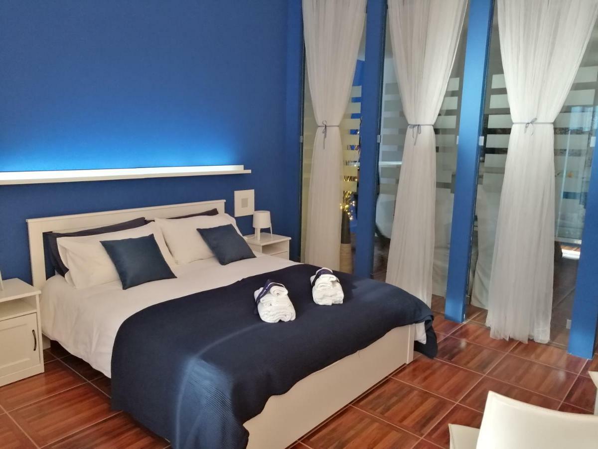 Casadamare Holiday Home Джовинацо Екстериор снимка